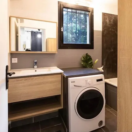 Le Valery- 2 Bedrooms With Large Terrace!